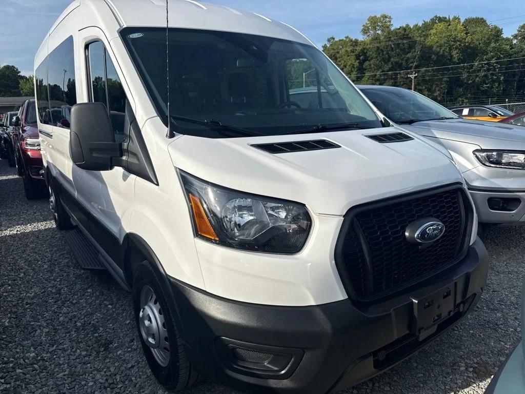 ford transit passenger van 2024 1FBAX9CG5RKA71696 image ford transit passenger van 2024 1FBAX9CG5RKA71696 image